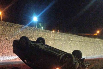 gumushanede-kontrolden-cikan-otomobil-ters-dondu-1-yarali