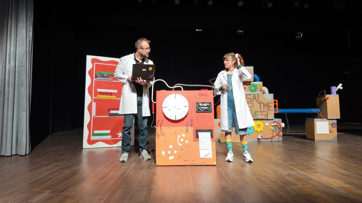 isparta-belediyesi-sehir-tiyatrolari-cocuklarla-bulustu