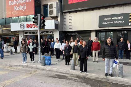 izmir-saat-09-05te-atasini-andi