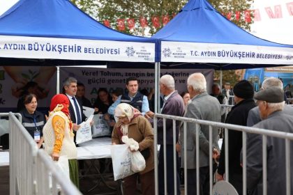 karacasuda-ata-tohumlari-vatandaslarla-bulusturuldu