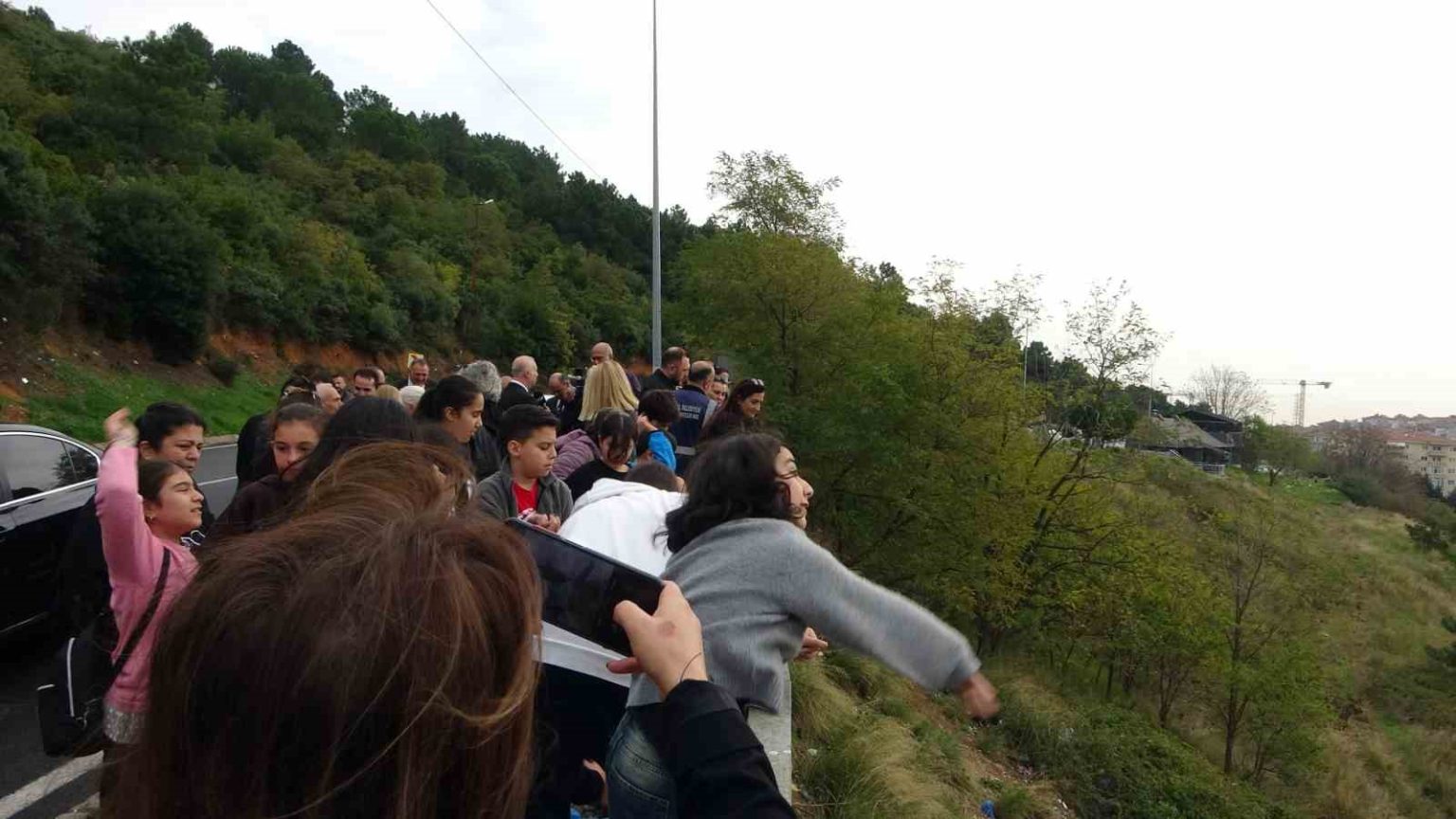 kartalda-1o-kasimda-anlamli-etkinlik-ogrenciler-dogaya-1938-tohum-topu-birakti