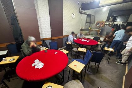 kiraathaneye-gece-kumar-baskini