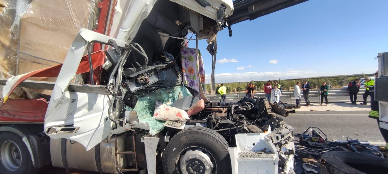 konyada-ekim-ayinda-polis-bolgesindeki-bin-720-kazada-9-kisi-oldu