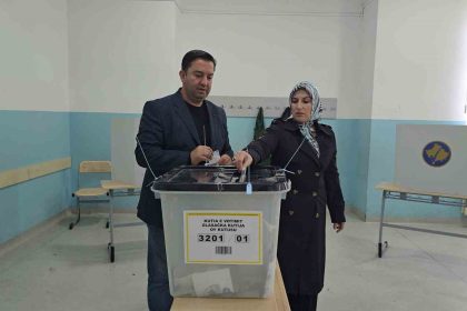 kosovanin-tek-turk-belediyesi-mamusada-abdulhadi-krasnic-yeniden-secimi-kazandi