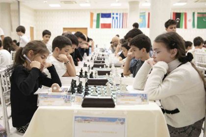 mersinde-9-uluslararasi-satranc-turnuvasi-basladi