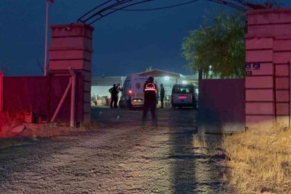 miras-kavgasinda-kan-akti-amcasini-ve-3-kisiyi-bicakladi