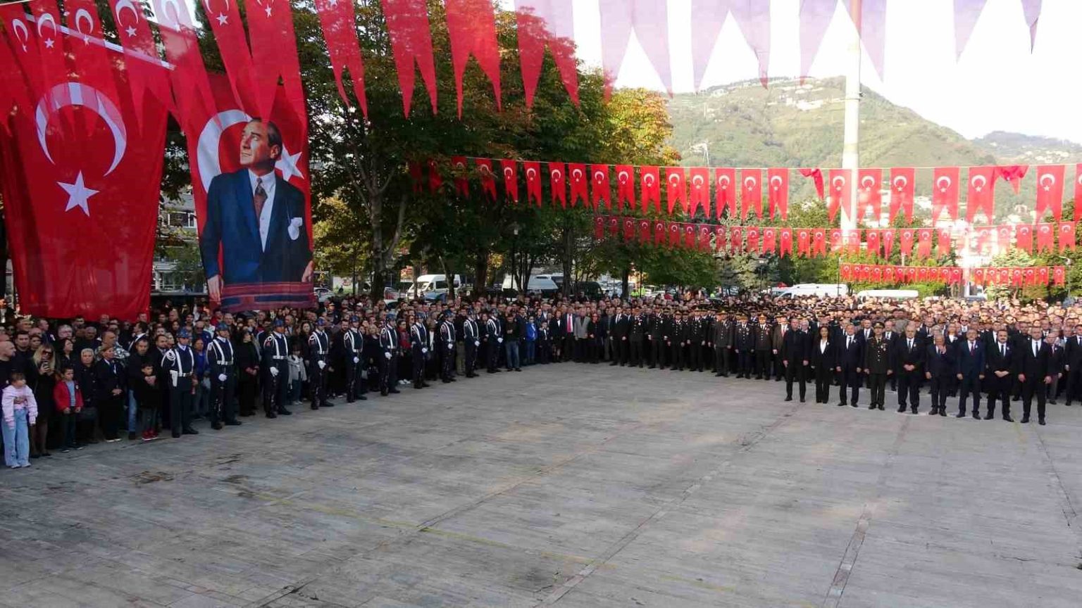 orduda-10-kasim-toreni