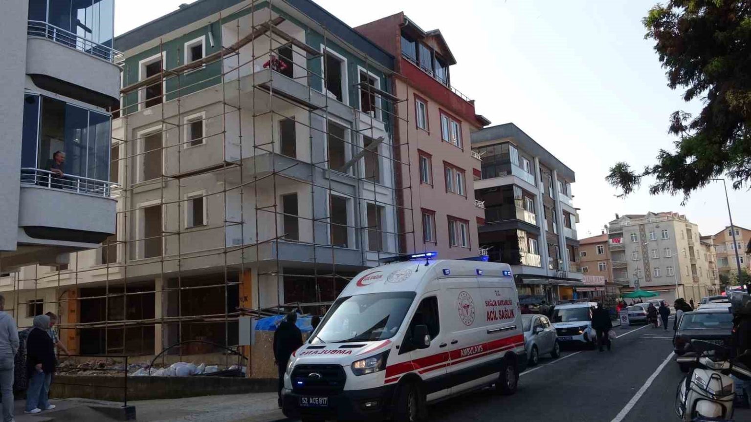 orduda-insaattan-dusen-isci-yaralandi