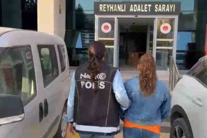 reyhanlida-22-yil-hapis-cezasi-ile-aranan-uyusturucu-saticisi-kadin-yakalandi