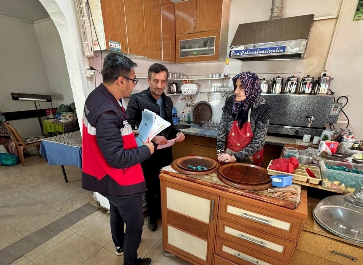 saphanede-kahvehane-ve-cay-ocaklarinda-gida-denetimi