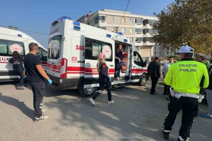 suv-arac-ile-otomobil-carpisti-2si-cocuk-4-yarali