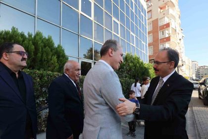 vali-kizilkaya-siirt-ticaret-ve-sanayi-odasi-yonetimiyle-bir-araya-geldi