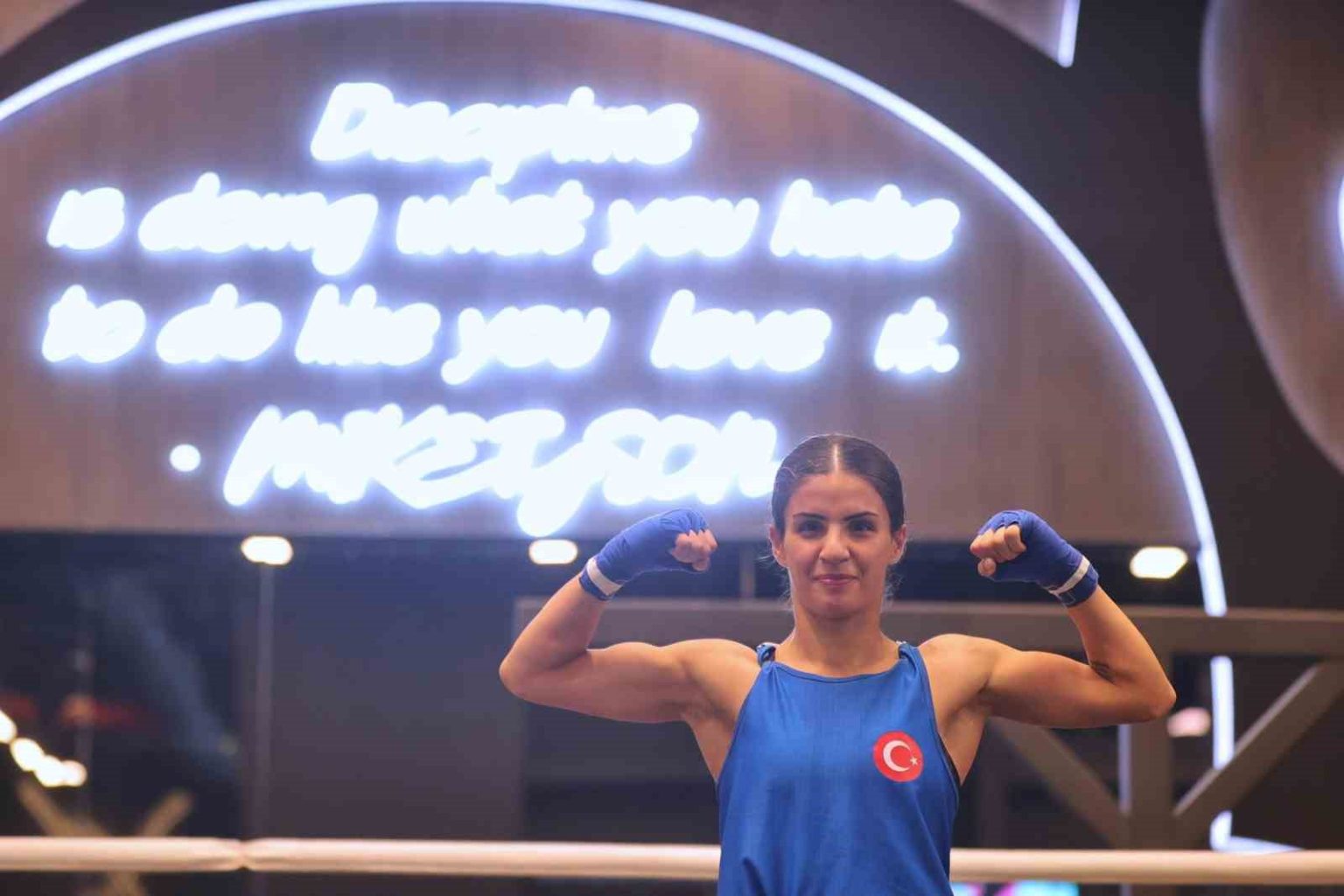 vanli-sporcu-evin-erginoguz-turkiyeye-altin-madalya-getirdi