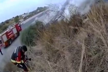 adana-mersin-otoyolunda-kontrolden-cikan-otomobil-alev-aldi