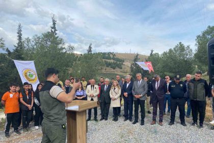 alasehirde-3-bin-fidan-toprakla-bulustu