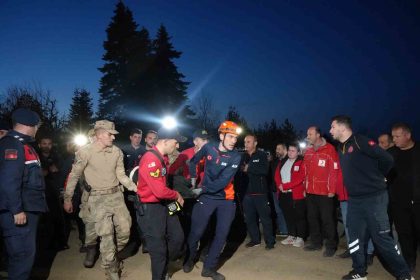 anne-ve-oglunun-cenazeleri-adli-tip-kurumuna-gonderildi