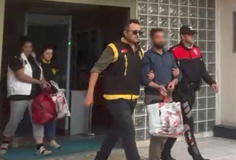 aydinda-toplamda-48-yil-hapis-cezasi-bulunan-iki-firari-yakalandi