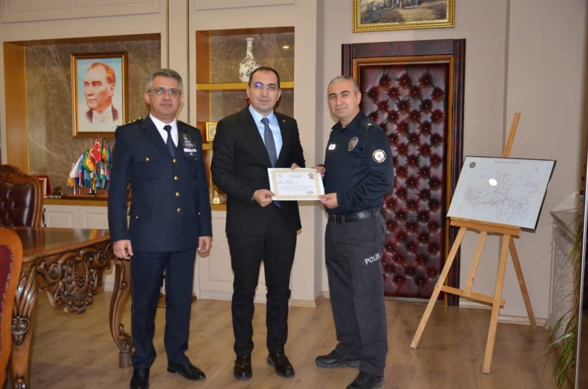 basarili-polise-tesekkur-ve-tebrik