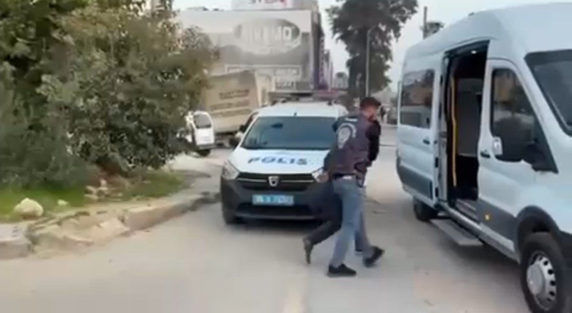 bilisim-dolandiricilarina-es-zamanli-safak-operasyonu