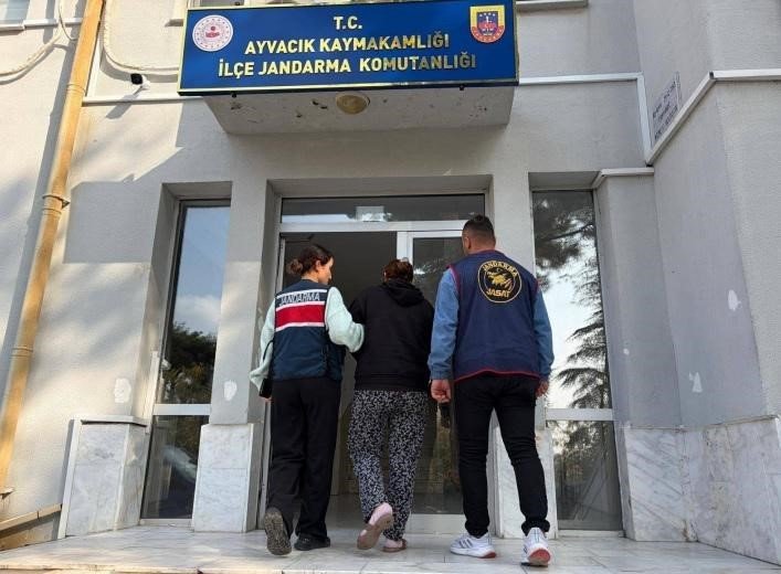 canakkalede-bos-arazide-bulunan-bebek-cesediyle-ilgili-1-kisi-gozaltina-alindi