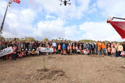 didimde-fidanlar-toprakla-bulusturuldu