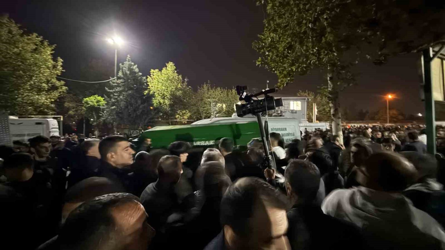 diyarbakirda-viyaduk-insaati-kazasinda-hayatini-kaybeden-4-kisi-defnedildi