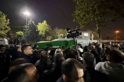 diyarbakirda-viyaduk-insaati-kazasinda-hayatini-kaybeden-4-kisi-defnedildi