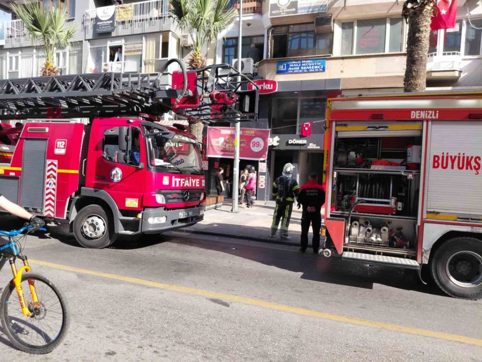 donercide-cikan-yangin-panige-yol-acti