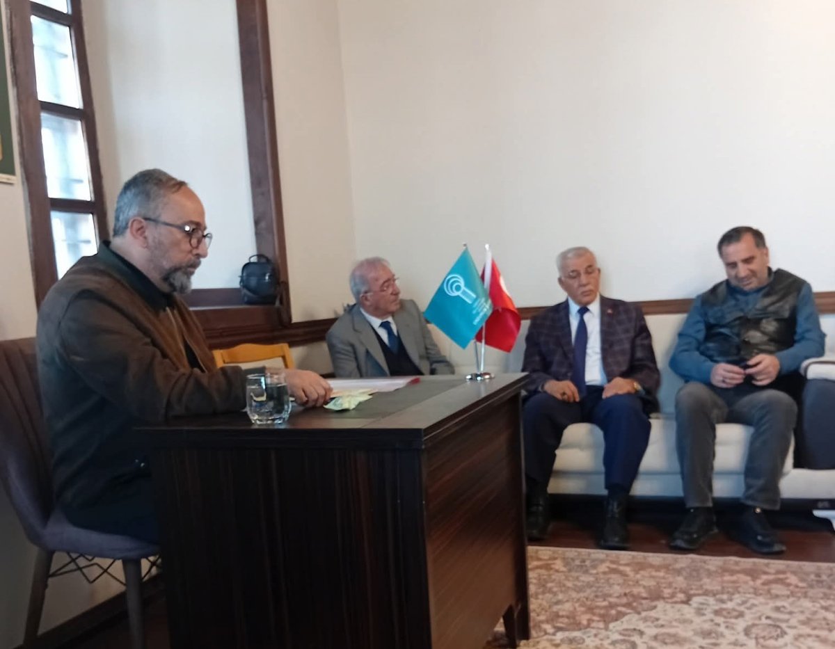 ebb-edebiyat-konaginda-siir-mahfili-programi