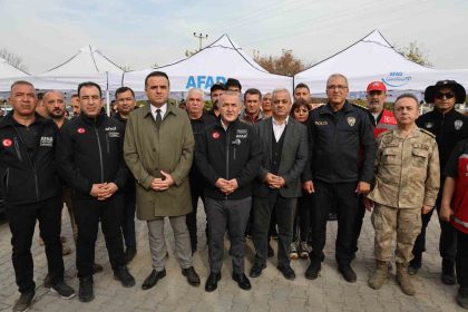 elazig-valisi-hatipoglu-calismalarimiz-cocugumuz-bulununcaya-kadar-devam-edecek