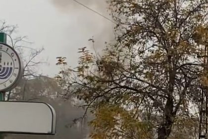 elazigda-seyir-halindeyken-yanan-otomobil-kullanilamaz-hale-geldi