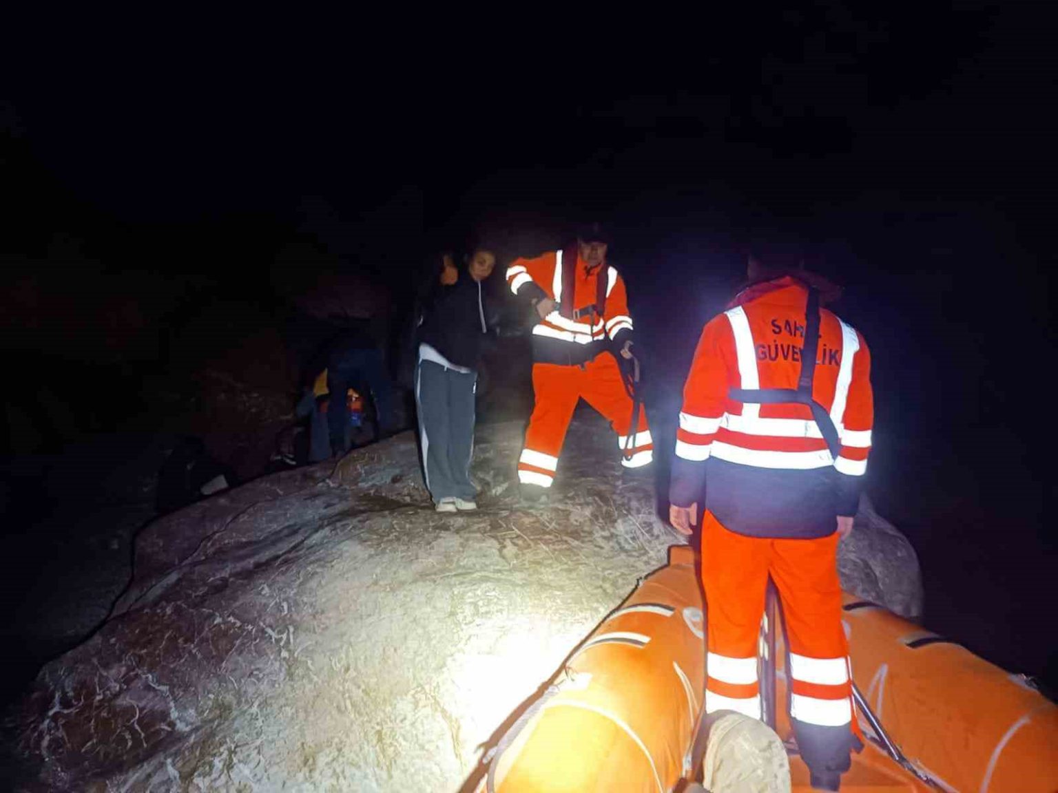 fethiyede-20si-cocuk-40-duzensiz-gocmen-yakalandi