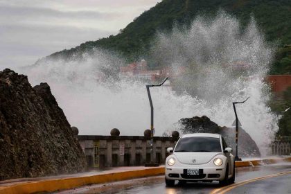 fung-wong-super-tayfunu-tayvana-yaklasiyor-3-binden-fazla-kisi-tahliye-edildi