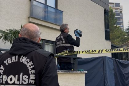 hava-almak-icin-ciktigi-camdan-dusen-genc-hayatini-kaybetti