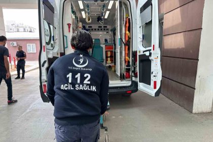 iki-grup-arasindaki-bicakli-kavgada-3-kisi-yaralandi