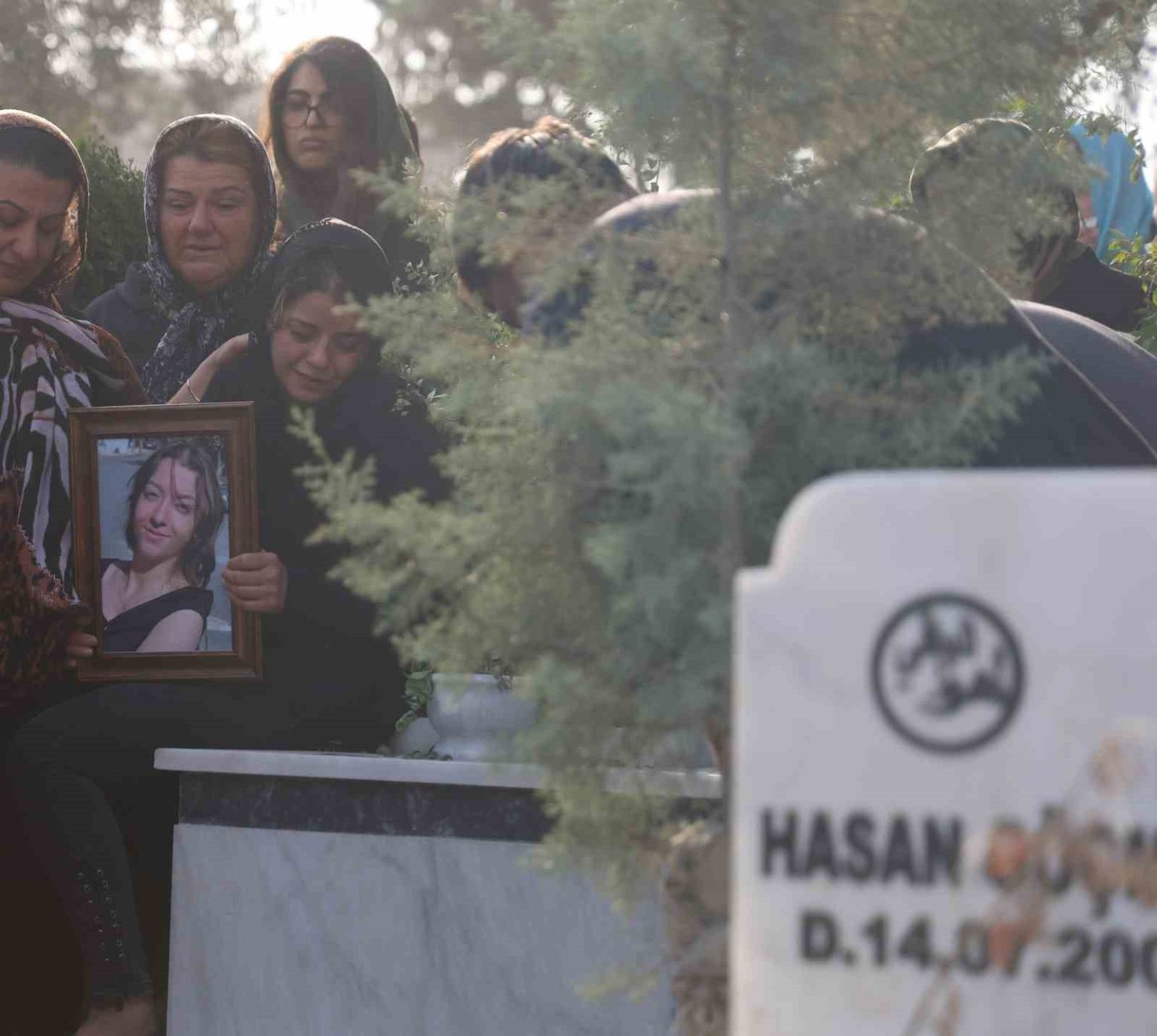 kazada-olen-yegenini-elleriyle-topraga-veren-amca-kazaya-neden-olan-alkollu-surucunun-cezalandirilmasini-istiyor