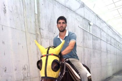 kirmizi-isikta-gecen-otomobilin-carptigi-seyis-tedavi-gordugu-hastanede-oldu