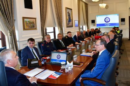 kis-mevsimi-oncesi-trafik-tedbirleri-ve-koordinasyonu-konusuldu