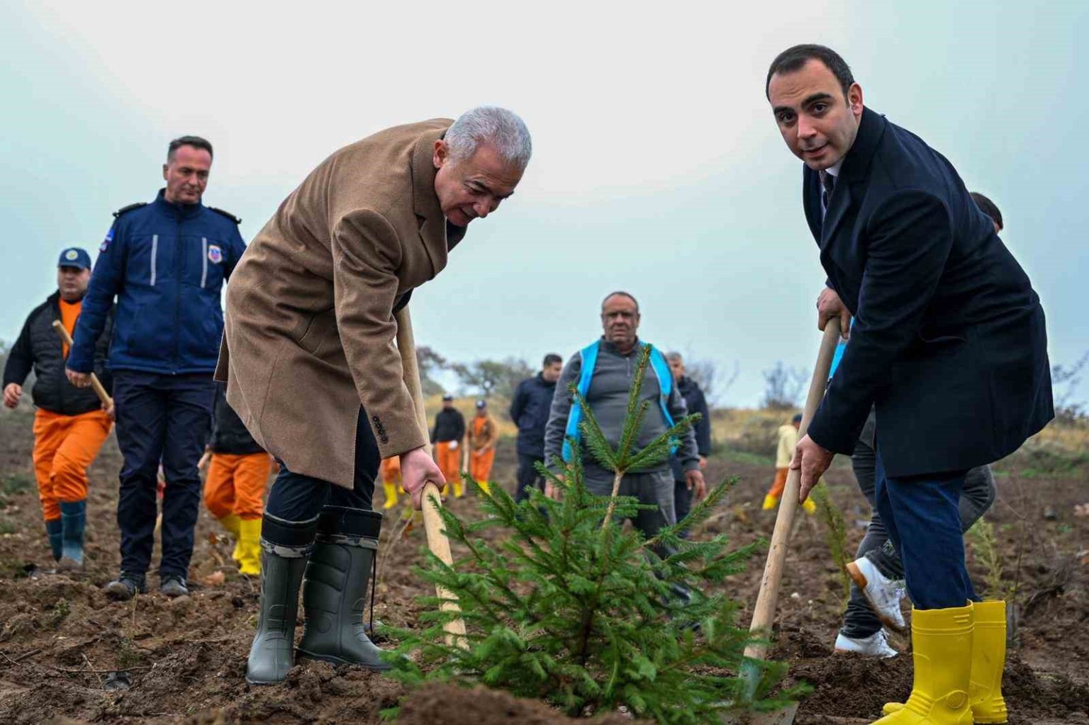 milli-agaclandirma-gununde-kirklarelinde-fidanlar-toprakla-bulustu