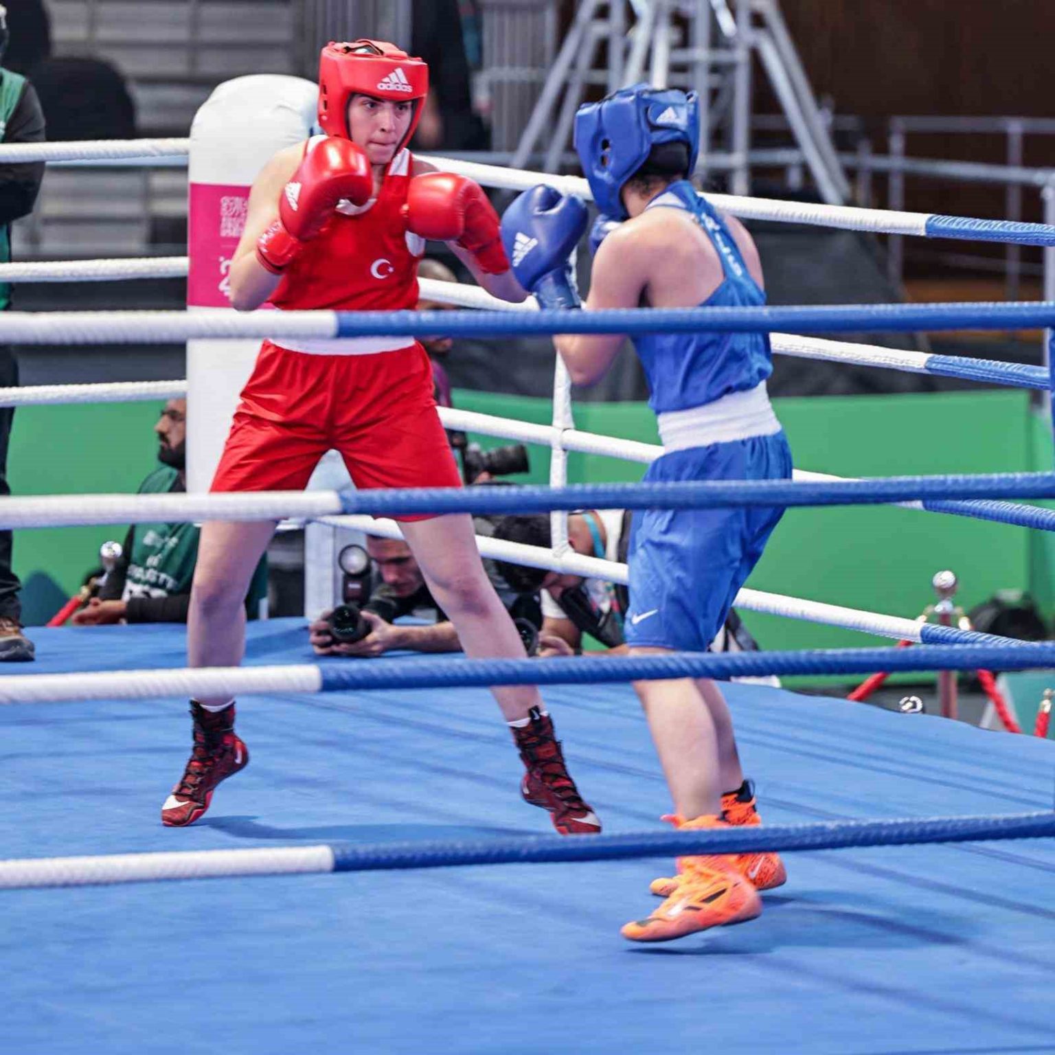 milli-boksorlerden-riyadda-6-madalya