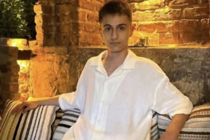 motosiklet-kazasinda-hayatini-kaybeden-19-yasindaki-genc-topraga-verildi