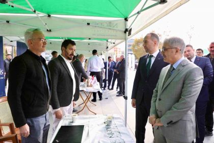 nigdede-istihdam-bulusmasi-is-arayanlar-ve-isverenler-bir-araya-geldi