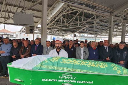 nuket-ersoya-huzunlu-veda