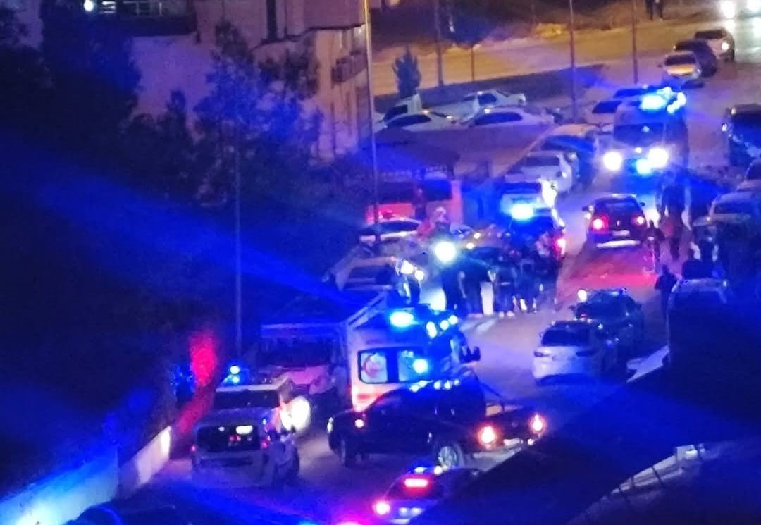 park-yeri-bulamadi-dugundekilere-ates-acti-7-yarali