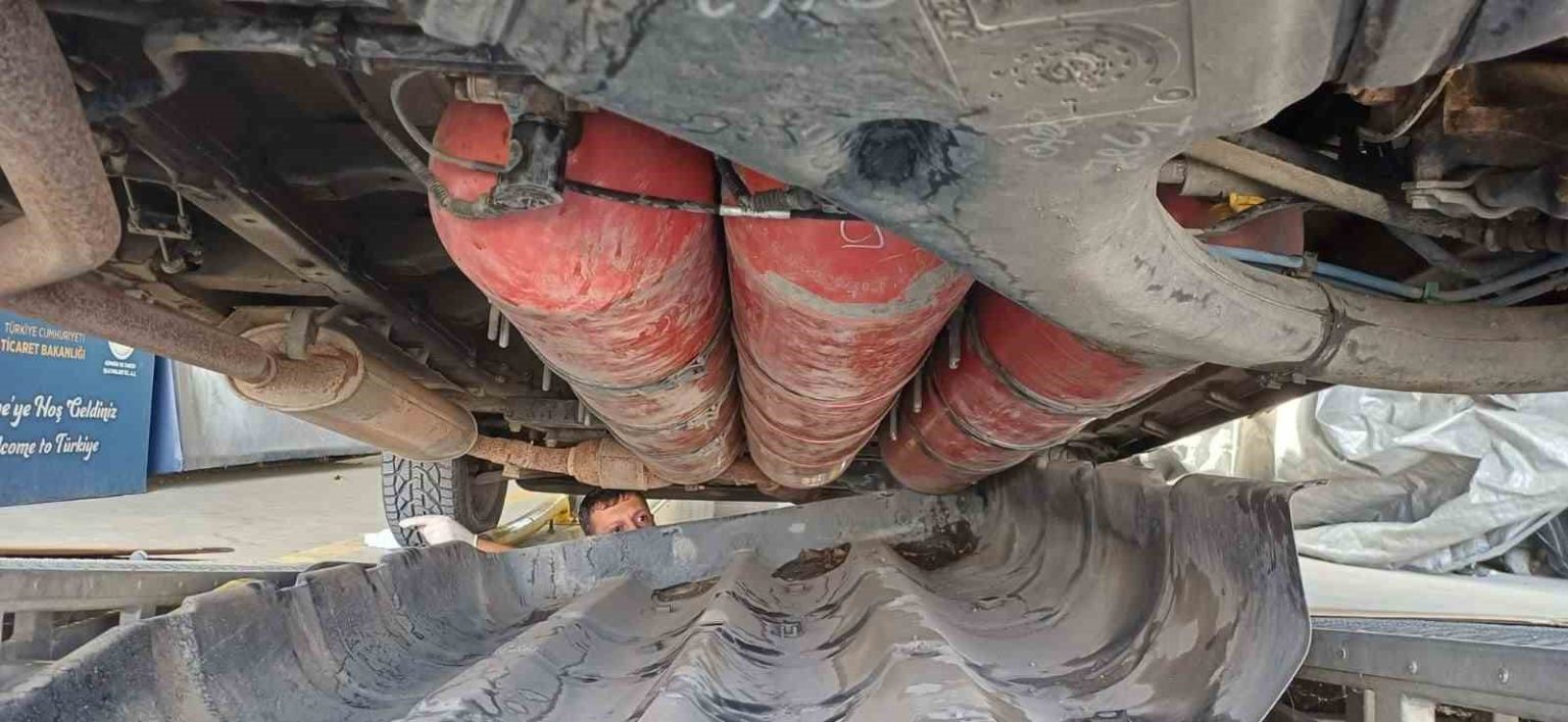 pazarkulede-lpg-tankina-gizlenmis-19-kilo-esrar-ele-gecirildi