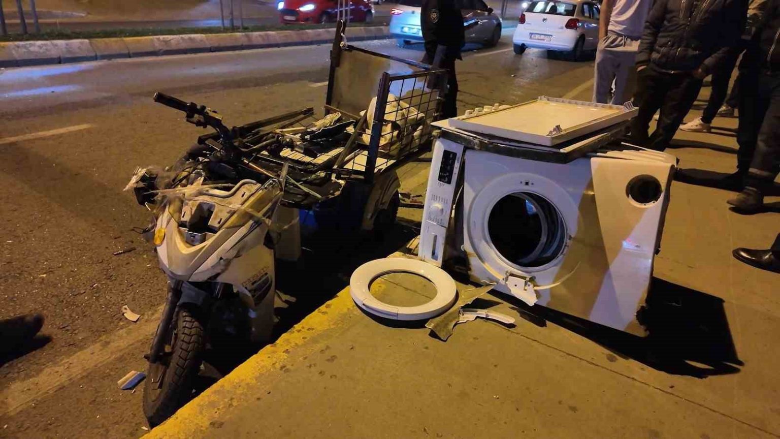 sancaktepede-otomobil-ile-motosiklet-carpisti-1-yarali