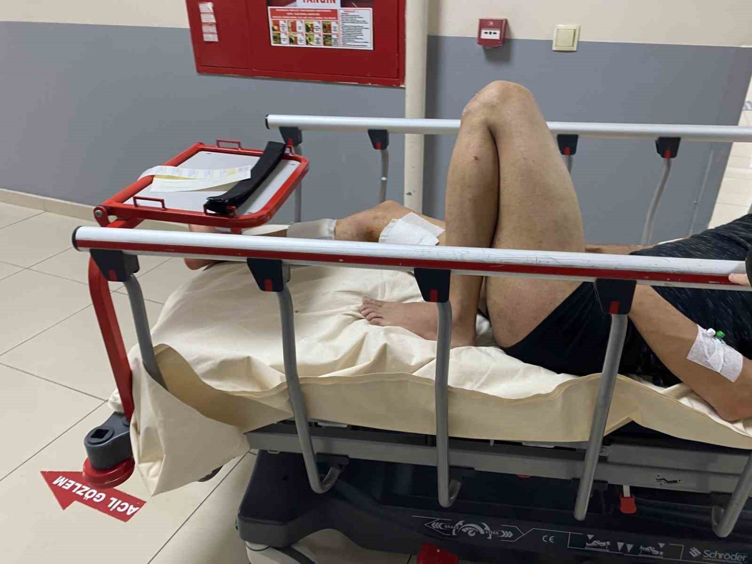 sigara-istedi-vermeyince-bicakladi