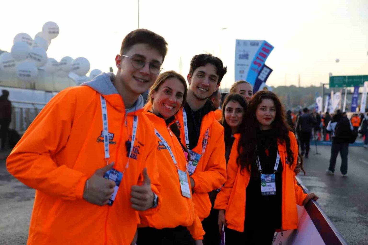 subu-ogrencileri-istanbul-maratonunda-gorev-aldi