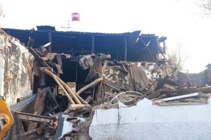 tek-katli-evde-cikan-yangin-1-saatte-sonduruldu