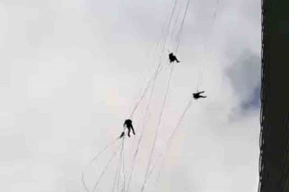 umraniyede-korku-dolu-anlar-gokdelenin-camlarini-temizlerken-kuvvetli-ruzgara-yakalandilar